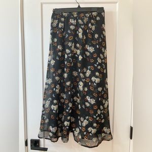 2/$10 Boho Cottagecore Daisy Maxi Sheer Skirt Sz S